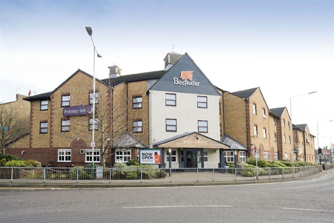 Premier Inn London Romford Extérieur photo