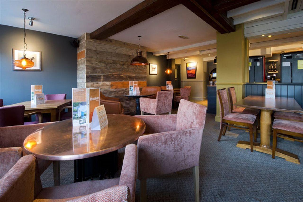 Premier Inn London Romford Extérieur photo