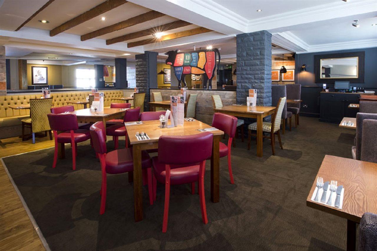 Premier Inn London Romford Extérieur photo