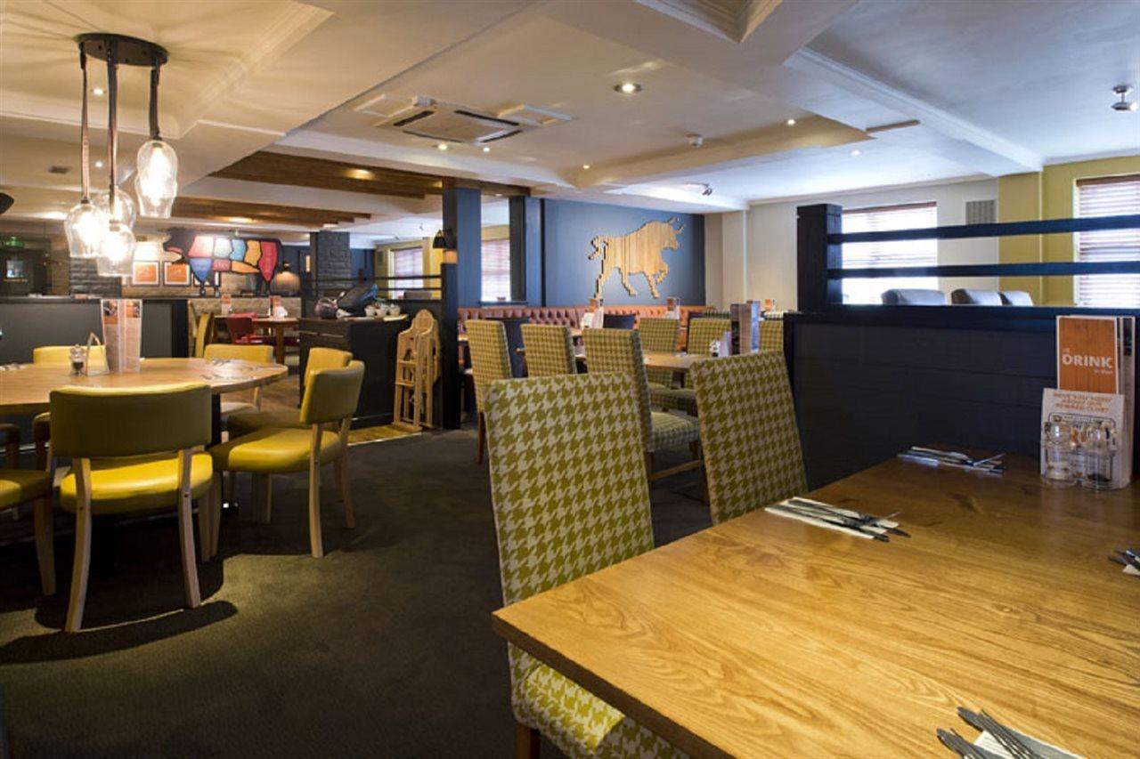 Premier Inn London Romford Extérieur photo