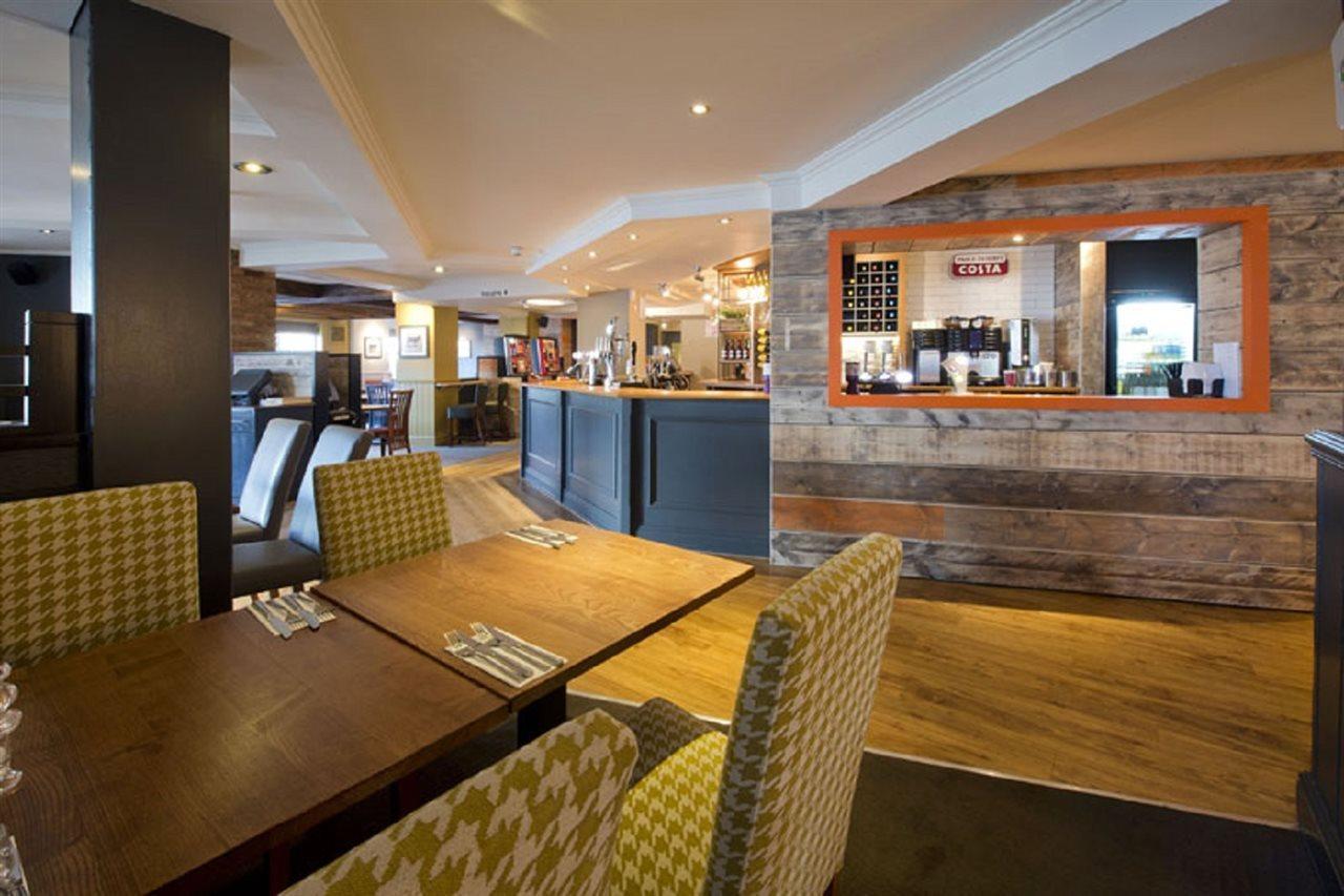 Premier Inn London Romford Extérieur photo