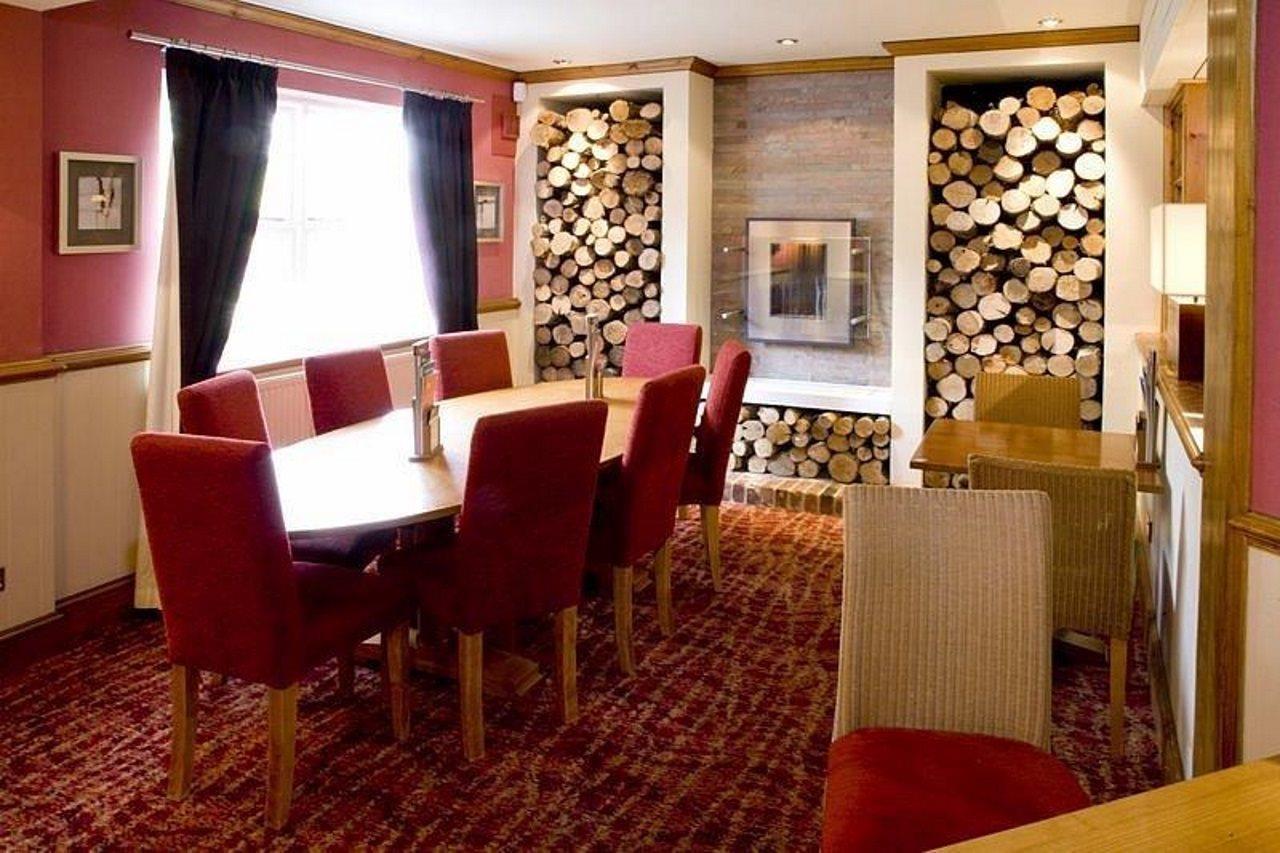 Premier Inn London Romford Extérieur photo