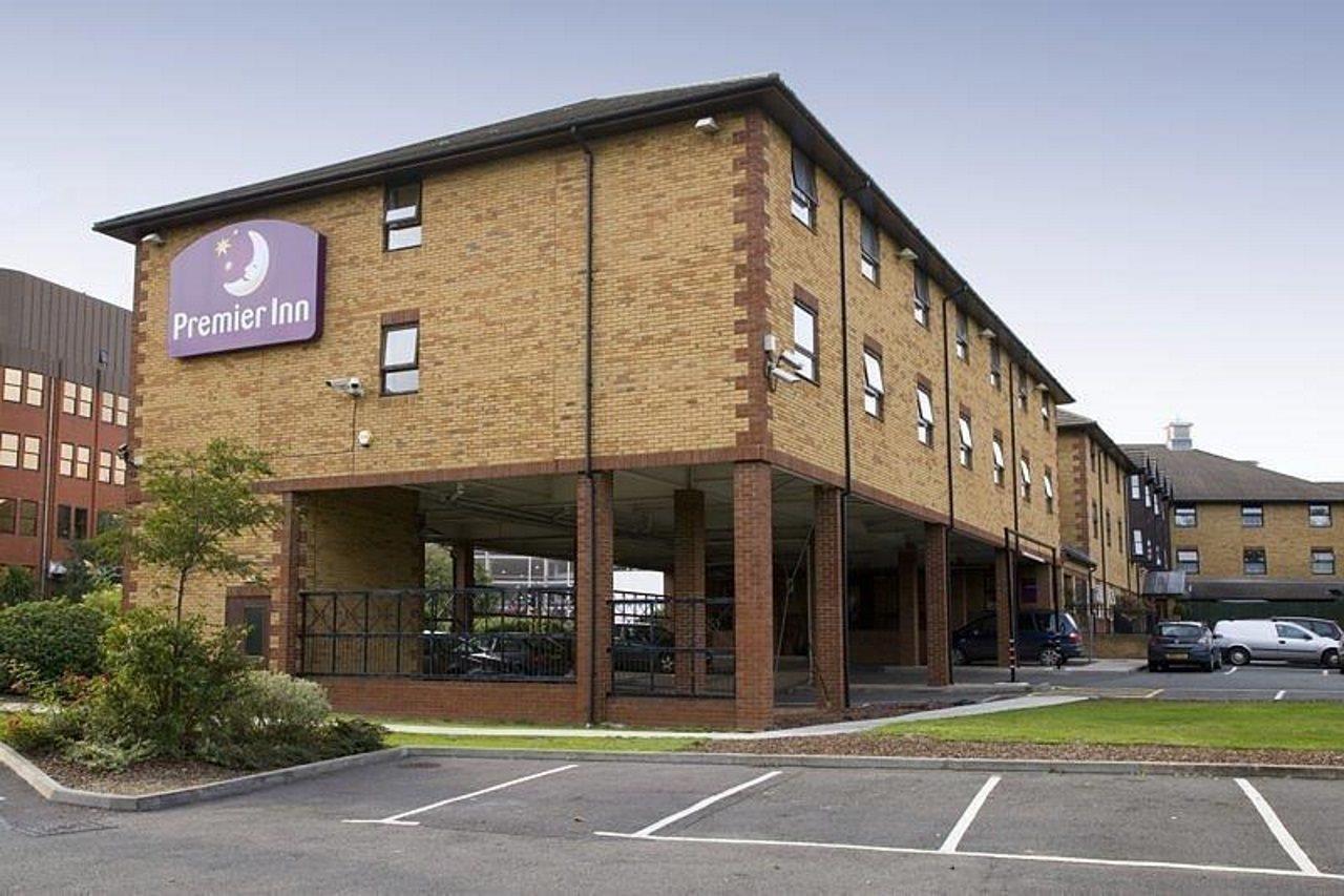 Premier Inn London Romford Extérieur photo