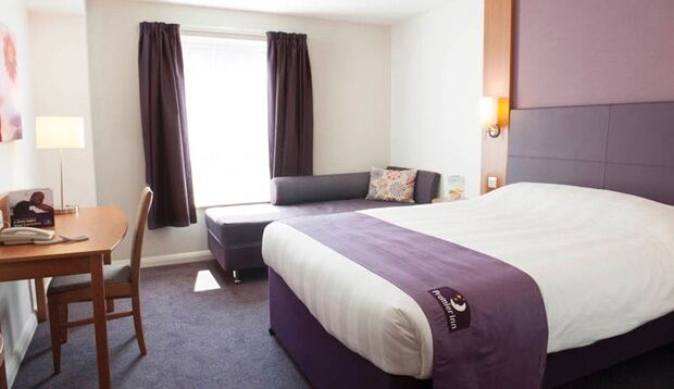 Premier Inn London Romford Extérieur photo